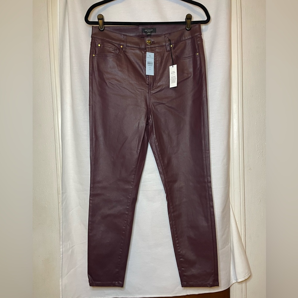 NWT Ann Taylor Burgundy Red Faux Leather The Skinny Skinny Leg Pants Size 10P